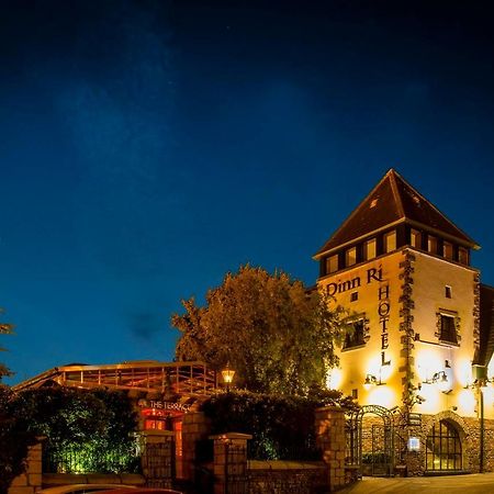 Dinn Ri Hotel カーロー エクステリア 写真