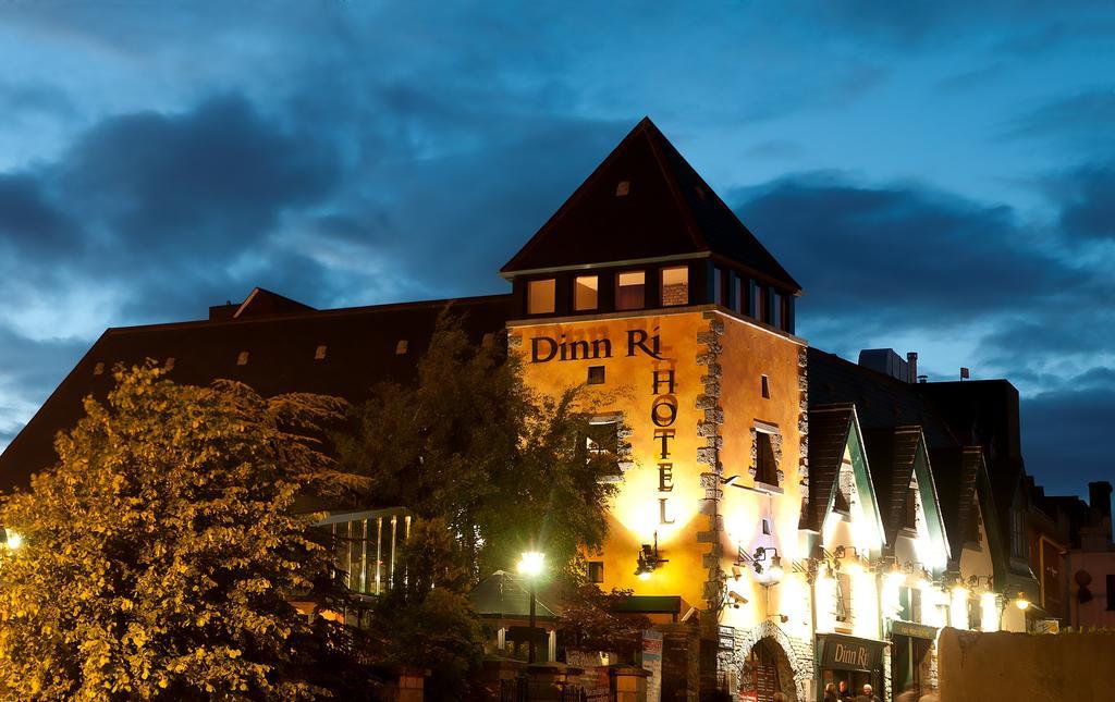 Dinn Ri Hotel カーロー エクステリア 写真